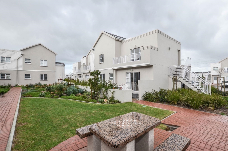 2 Bedroom Property for Sale in Sunningdale Western Cape